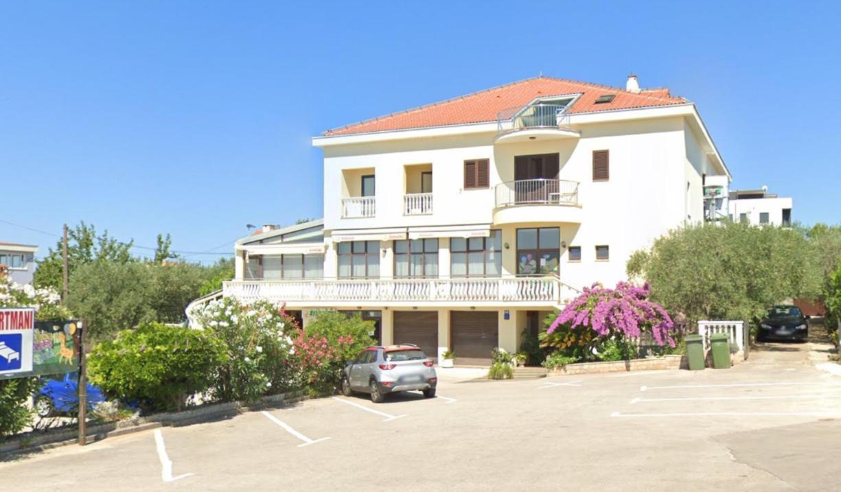 Guest House Krsevan Zadar Eksteriør bilde