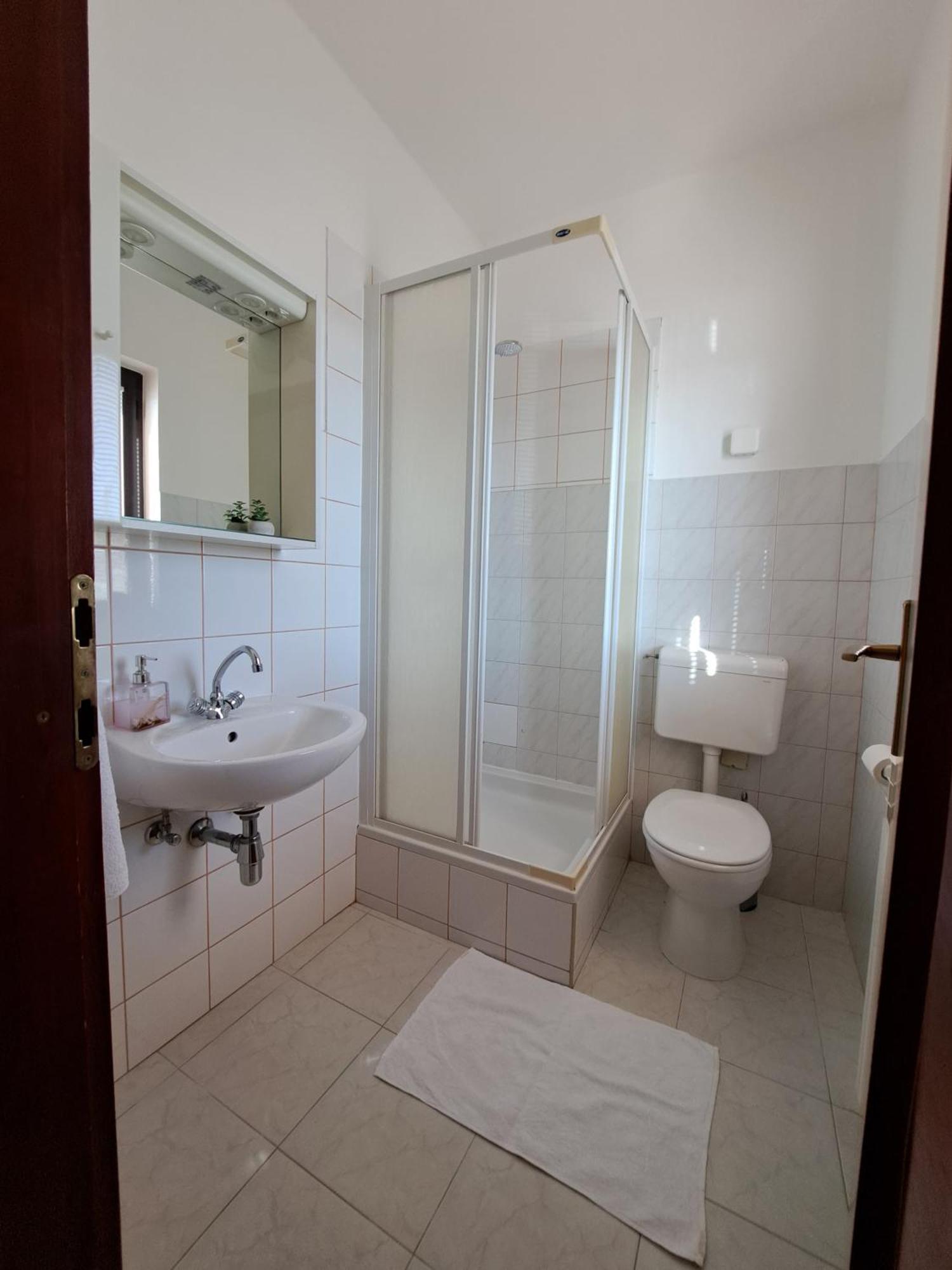 Guest House Krsevan Zadar Eksteriør bilde